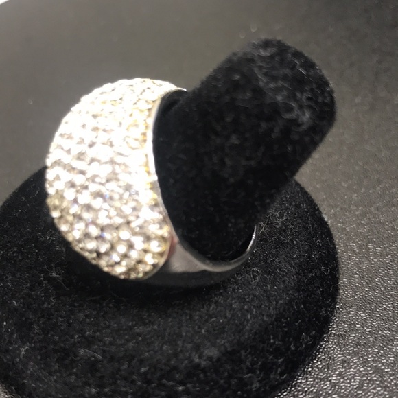 Gorgeous crystal cocktail ring - Picture 3 of 6